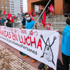 Concentración de trabajadores de Aspanias hace unos meses ante la Delegación Territorial de la Junta en Burgos. TOMÁS ALONSO