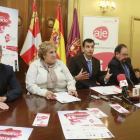 (De izq. a dch.), Barbero, Lopidana, Gil y Guerra junto a Margarita Saiz, ganadora del premio provincial y del nacional en 2015.-R.O.