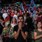 Seguidores de Erdogan en la plaza Taksim de Estambul.-AFP / OZAN KOSE