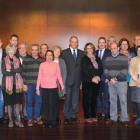 Foto de familia de los integrantes de las 28 asociaciones con los responsables de ‘la Caixa’ y Fundación Caja de Burgos.-ISRAEL L. MURILLO