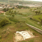 Vista aérea del yacimiento con Pancorbo al fondo.-G.GONZÁLEZ
