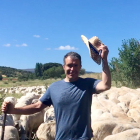 Eduardo Abad ha ajustado su rebaño de 1.500 ovejas a 850
