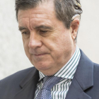 El expresidente del Govern balear Jaume Matas a su llegada a la Audiencia de Palma para ser juzgado por el caso ópera-CATI CLADERA (EFE)
