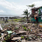 El tifón ha destruído decenas de viviendas.-AFP