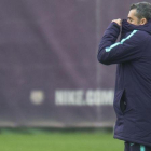 Valverde, en un entrenamiento del Barcelona en la ciudad deportiva de Sant Joan Despí.-JORDI COTRINA