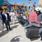 Javier Guillén y César Rico conocieron ayer de primera mano las bondades del nuevo sistema de camara fija que se está probando en Burgos-Santi Otero
