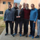 Jordi Sánchez, Oriol Junqueras, Jordi Turull, Joaquim Forn, Jordi Cuixart, Josep Rull y Raül Romeva posan dentro de la prisión de Lledoners.-OMNIUM CULTURAL / AFP