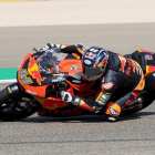 El piloto de Moto2 Brad Binder (Red Bull KTM Ajo), durante la sesión de entrenamientos libres celebrada ayer.-EFE / JAVIER CEBOLLADA