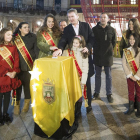 Javier Lacalle, acompañado de las damas y reinas de las fiestas, dieron el pistoletazo de salida.-ISRAEL L. MURILLO