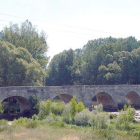 El puente sobre el Arlanza es una de las señas de identidad de Tordómar.