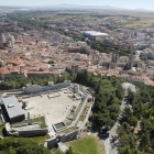 Imagen general de la ciudad con la fortaleza del Castillo en primer plano.-ISRAEL L. MURILLO