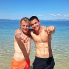 Jesús Calleja y Álex González, en 'Planeta Calleja'.-MEDIASET