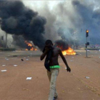 Disturbios en Uagadugu, la capital de Burkina Faso.-Foto: AFP / ISSOUF SANOGO