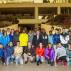 Foto de familia de los atletas más relevantes que se darán cita hoy en Atapuerca, ayer, en el Museo de la Evolución.-SANTI OTERO