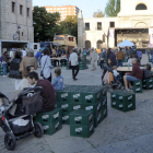 La plaza de San Juan se animó antes de que abrieran las cantinas con ruedas y sonara la música.-Israel L. Murillo