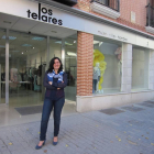 Una de las dos empleadas de Los Telares, quienes llevan tres meses sin cobrar.-ECB