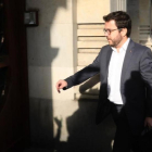 Pere Aragonès, entrando en la Conselleria de Economia, en el 2017.-FERRAN NADEU