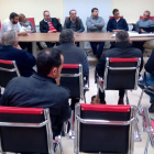 Un momento de la reunión de este miércoles en la que se comenzaron a perfilar los grupos de trabajo .-ECB