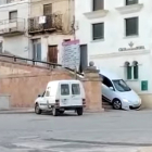 Lo pillan conduciendo cuesta abajo por unas escaleras en Langa en un vídeo colgado en las redes sociales. ECB