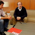 Javier Fernández y Miquel Iceta, durante la reunión que mantuvieron en Madrid el pasado lunes.-JUAN MANUEL PRATS