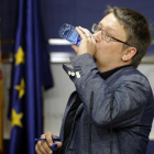 El líder de En Comú Podem, Xavier Domènech, en la rueda de prensa que ha ofrecido en el Congreso.-JOSÉ LUIS ROCA