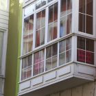 Una vivienda con cartel de alquiler en la capital burgalesa.-RAÚL G. OCHOA