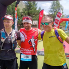 Luis AlbertoHernando, en el centro, junto a Dunand-Pallaz y Mityaev tras la carrera.-@SKYRUNNING_COM