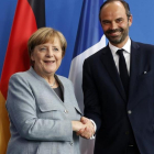 Merkel (izquierda) y el primer ministro francés, Edouard Philippe, durante su encuentro en Berlín, el 15 de septiembre.-EFE / FELIPE TRUEBA