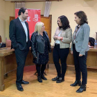 Los socialistas Peña,Arnaiz y Sierra instantes previos a comenzar el acto.-ECB