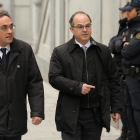 Los exconsellers Josep Rull (izquierda) y Jordi Turull, el pasado marzo, cuando acudieron a declarar en el Tribunal Supremo. /-JOSÉ LUIS ROCA