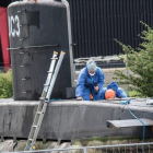 Técnicos de la policía danesa investigan y recogen pruebas en el submarino Nautilus, fabricado por Peter Madsen, en agosto del 2017.-MOGENS FLINDT (AP)