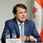 Alfonso Fernández Mañueco durante su intervención en el curso de La Aguilera en 2020. ECB
