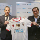 Ibon Begoña junto al director de Atrio Inmobiliaria, Alberto Franco.-Raúl G. Ochoa