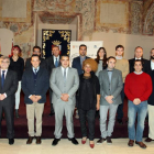 El consejero de Educación, Juan José Mateos, posa junto a los galardonados con los premios 'Iniciativa Campus Emprendedor'-Ical