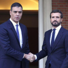 Sánchez y Casado, en la Moncloa, en una imagen reciente.-DAVID CASTRO