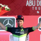 Mark Cavendish, en el podio del Tour de Abu Dhabi.-AP / MATTEO BAZZI