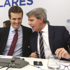 El presidente del PP, Pablo Casado, junto al presidente de la Comunidad, Ángel Garrido.-DAVID CASTRO