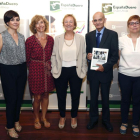 La consejera delegada de España Duero, María Luisa Lombardero (C) presenta el número 6 del Informe de Previsiones Económicas de Castilla y León elaborado por la entidad financiera.-ICAL