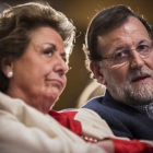 Barberá y Rajoy, en un acto del partido en Valencia, en marzo del 2015.-MIGUEL LORENZO