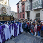La procesión se inició a los sones del Himno Nacional y después se bailaron bailes regionales en honor a la Virgen. FOTOS: SANTI OTERO