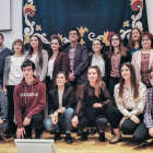 Imagen de grupo de los estudiantes que han presentado sus proyecto en el Aula Romeros de la Universidad.-ECB
