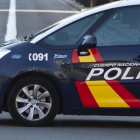 Foto de recurso de un vehículo de la Policía Nacional. /-PERIODICO (FERRAN NADEU)