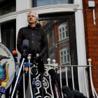 El australiano se refugió en la Embajada ecuatoriana en la capital británica en 2012 para evitar su extradición a Suecia.-REUTERS