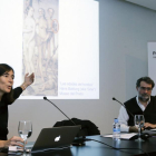 La investigadora María Blasco y el fotógrafo Joan Fontcuberta, en un acto del Foro de la Cultura de 2014.-RAÚL G. OCHOA