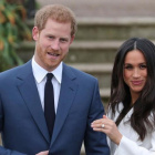 Enrique de Inglaterra y Meghan Markle, en la sesión de fotos en Kensington Palace.-DANIEL LEAL-OLIVAS