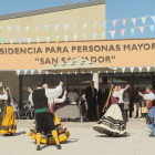 Un momento de la bienvenida a las autoridades, en su visita a las instalaciones residenciales.-G. G.