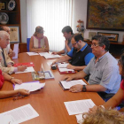 Imagen de la reunión celebrada ayer en el Ayuntamiento de Aranda.-L. V.