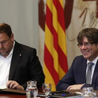 Junqueras y Puigdemont, en la reunión del Consell Executiu.-ALBERT BERTRAN