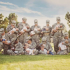 La fotografía de las mujeres soldado alimentando a sus hijos en la base militar de Fort Bliss se ha vuelto viral y es el símbolo de una iniciativa para cambiar la imagen del Ejército.-TARA RUBY