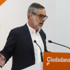 El secretario general de Ciudadanos, José Manuel Villegas durante la rueda de prensa que ofrecio hoy en la sede de su formacion para analizar la actualidad de una semana.-PACO CAMPOS (EFE)
